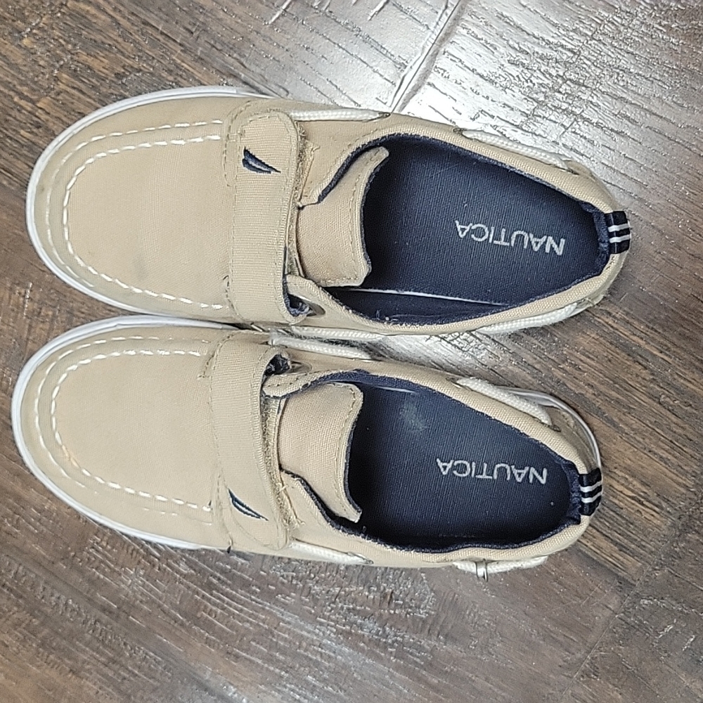 Boys boat shoes